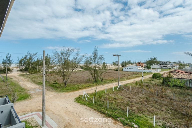 Loft con balcón a 50m de la playa PLO0004