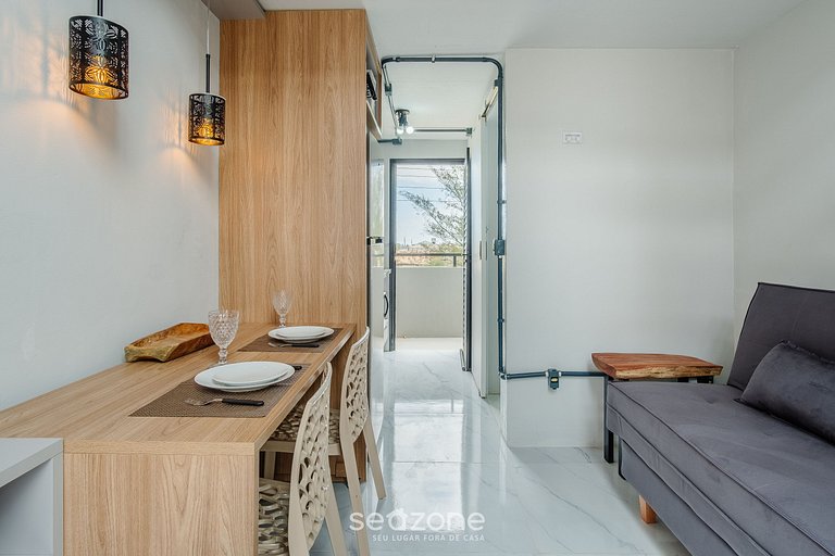 Loft c/ Varanda a 50m da Praia PLO0004