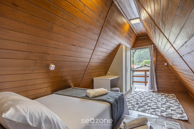 Chalé c/ varanda em cond. c/ churrasqueira VIL0003