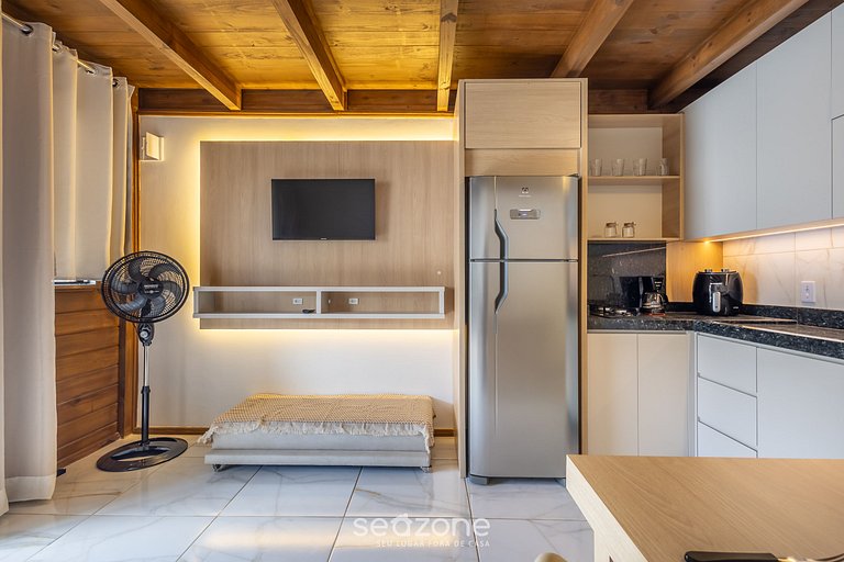 Chalé c/ varanda em cond. c/ churrasqueira VIL0003