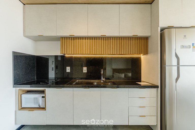 Estúdio em Prédio c/ Piscina na Orla NWT0716