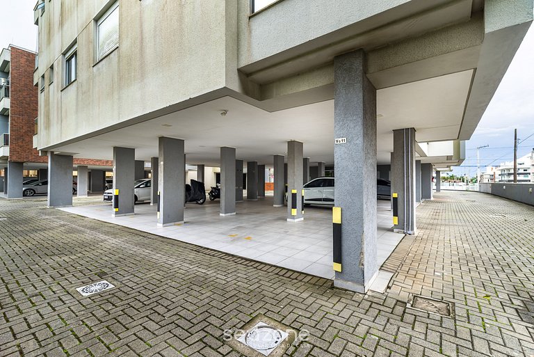 Edificio con piscina y gimnasio en Floripa - RGN