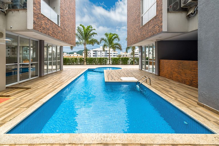 Edificio con piscina y gimnasio en Floripa - RGN