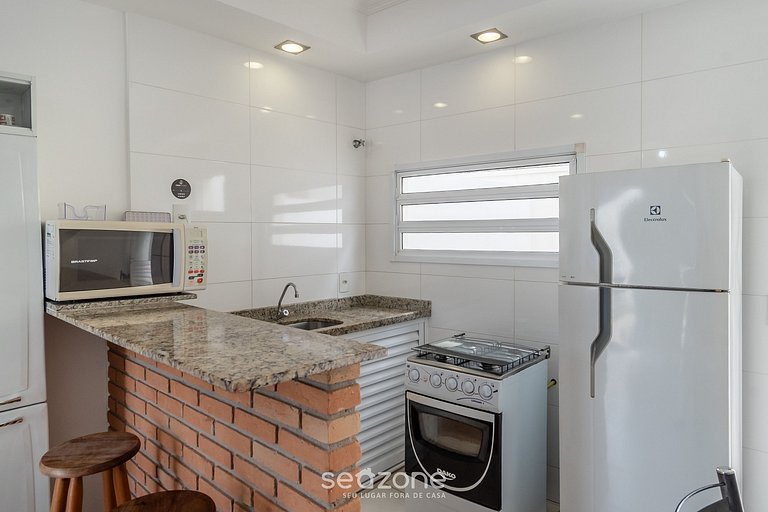 Apto completo a poucos passos da Praia - FUA0003