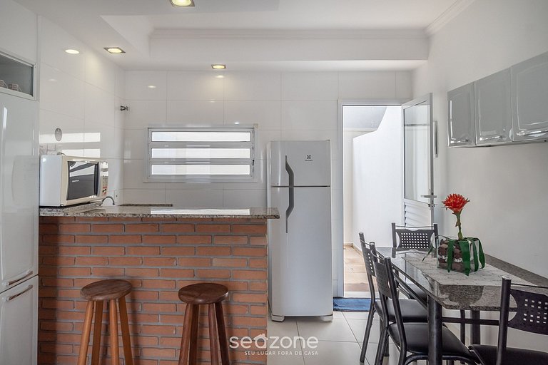 Apto completo a poucos passos da Praia - FUA0003