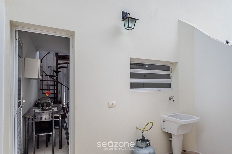 Apto completo a poucos passos da Praia - FUA0003