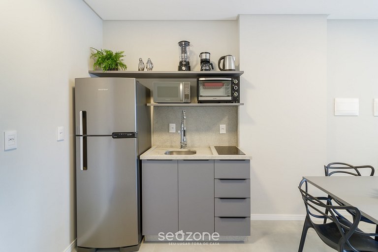 Studio moderno con balcón a 220 m del mar FFS1107