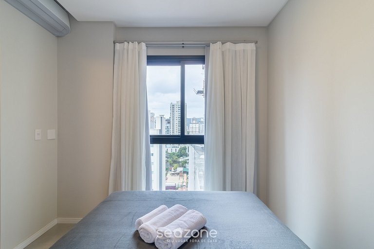 Moderno con balcón a 220 m del mar FFS1107