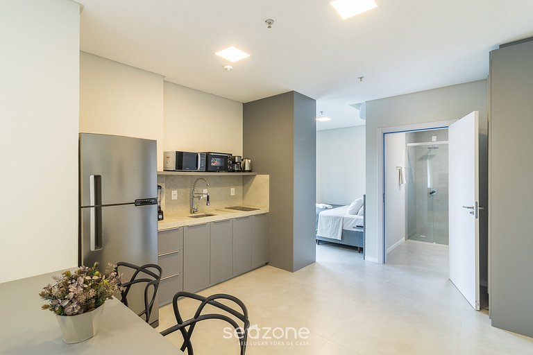 Apto a 220m do Mar em cond. c/ piscina - FFS1306