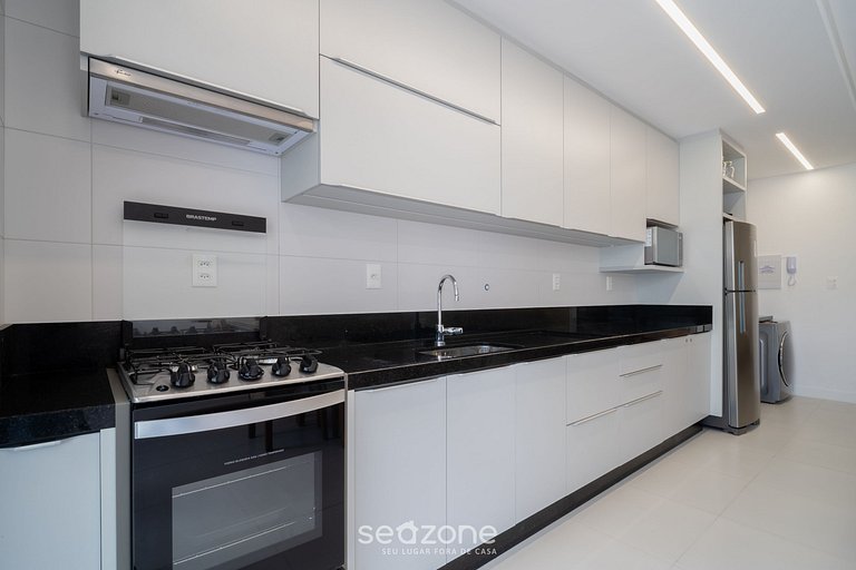 Apto c/ varanda e churrasq. a 220m do Mar CAR0201