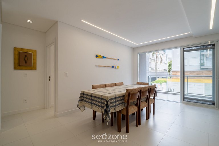 Apto c/ varanda e churrasq. a 220m do Mar CAR0201