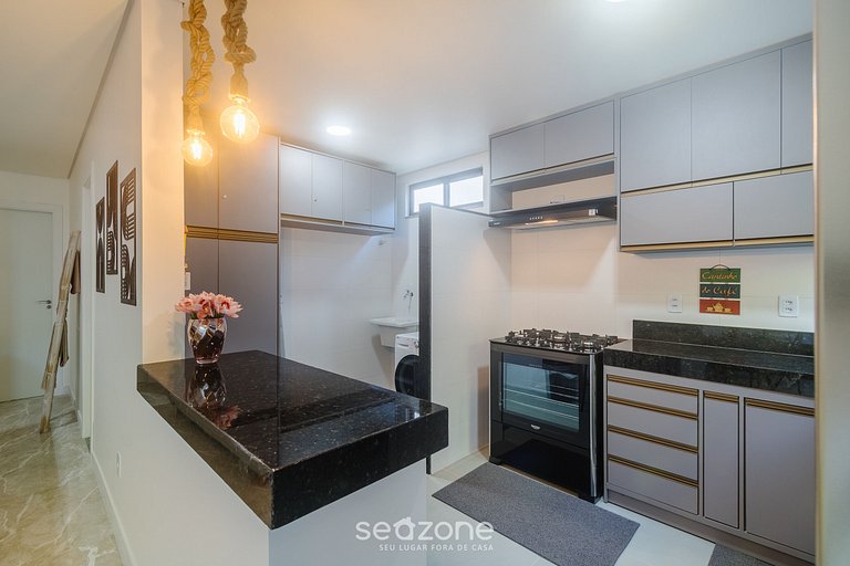 Apto em cond. c/ piscina a 350m do Mar - PRY0010