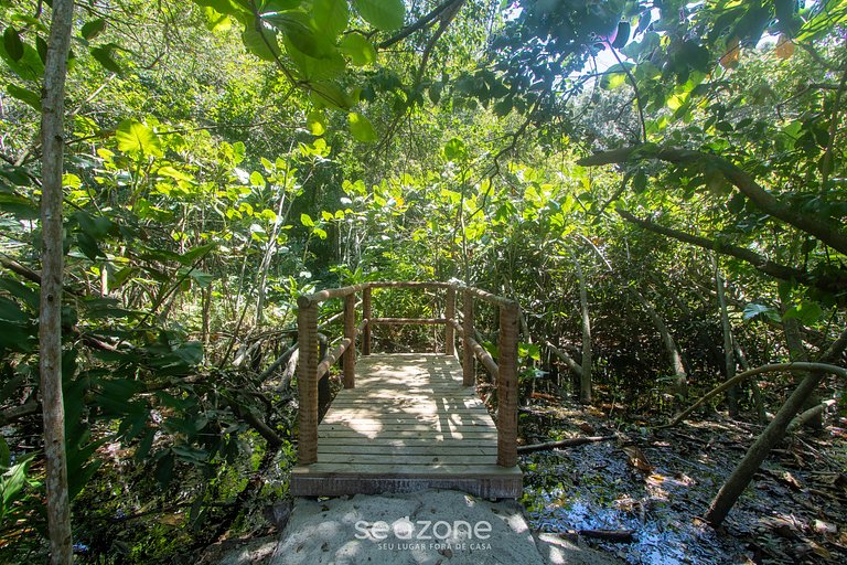 Apto c/ 2Q e varanda a 350m do mar, Centro PRY0108