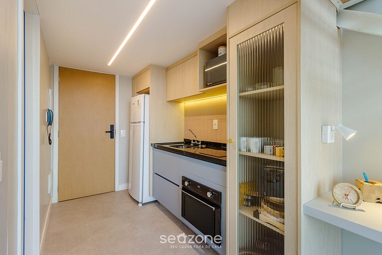 Studio em cond. c/ piscina a 300m do Metrô UOY1605