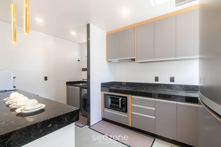 Apto en cond. c/ piscina a 350 m del mar PRY0002