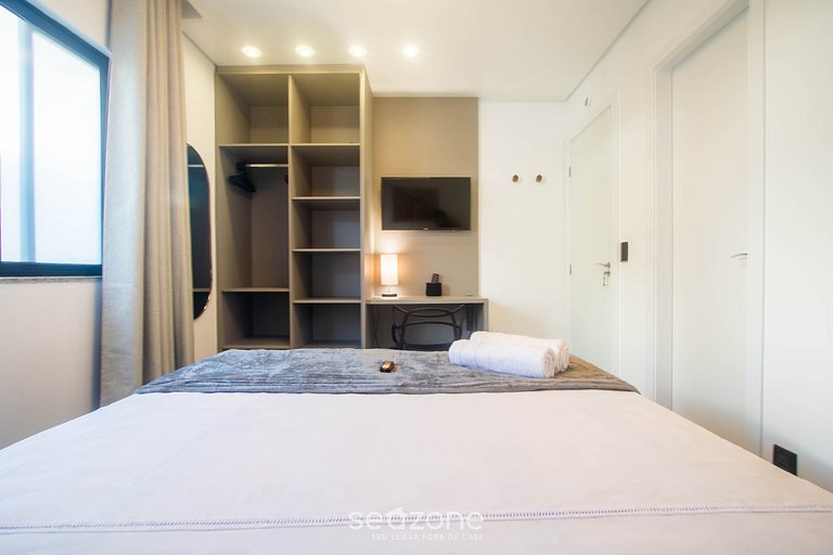 Apto a 350m da Praia em cond. c/ piscina PRY0003