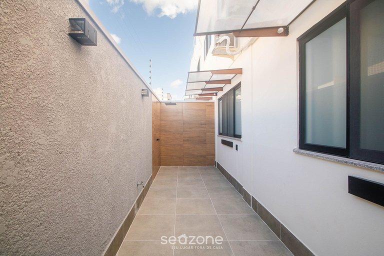 Apto a 350m da Praia em cond. c/ piscina PRY0003