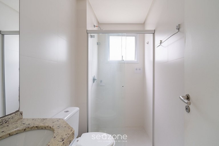 Apto c/ Churrasqueira a 110m da Praia AGC0304