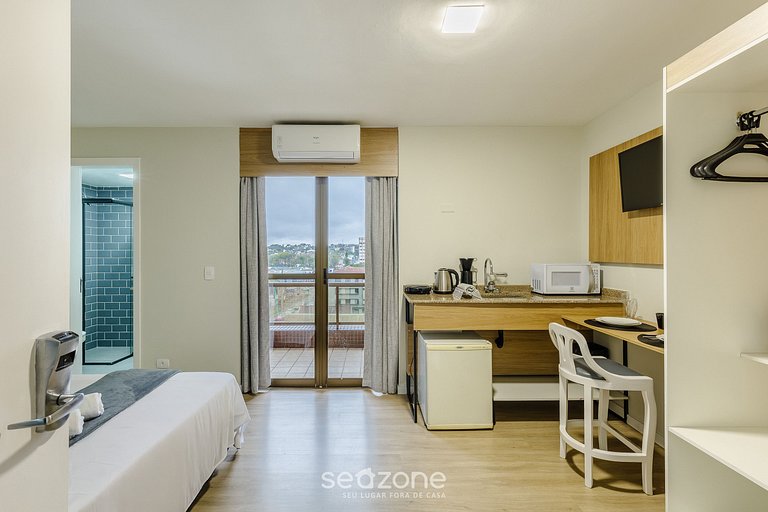 Studio moderno c/ varanda em Curitiba UPP0516