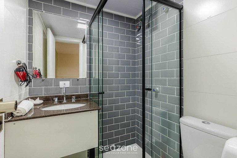 Estudio en condominio con Piscina UPP0614