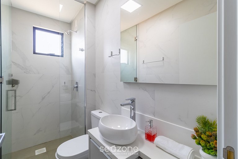 Apto Novo a 150m da Praia de Pereque CLE1202