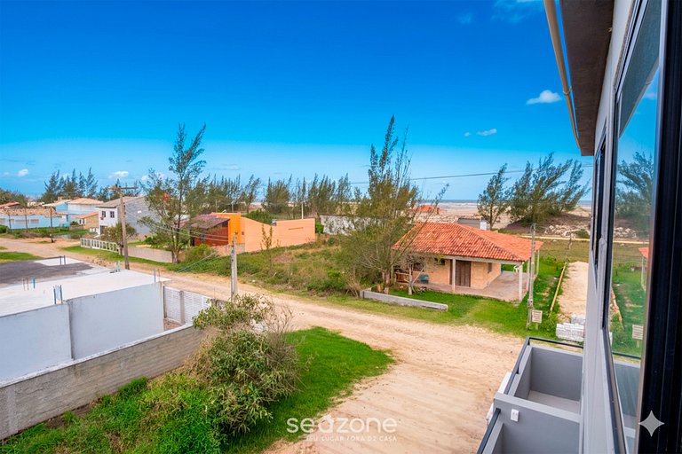 Loft a 50 m da Praia do Camacho PLO0010