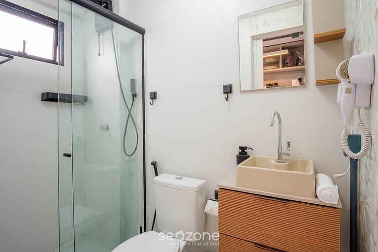 Loft a 50 m da Praia do Camacho PLO0010