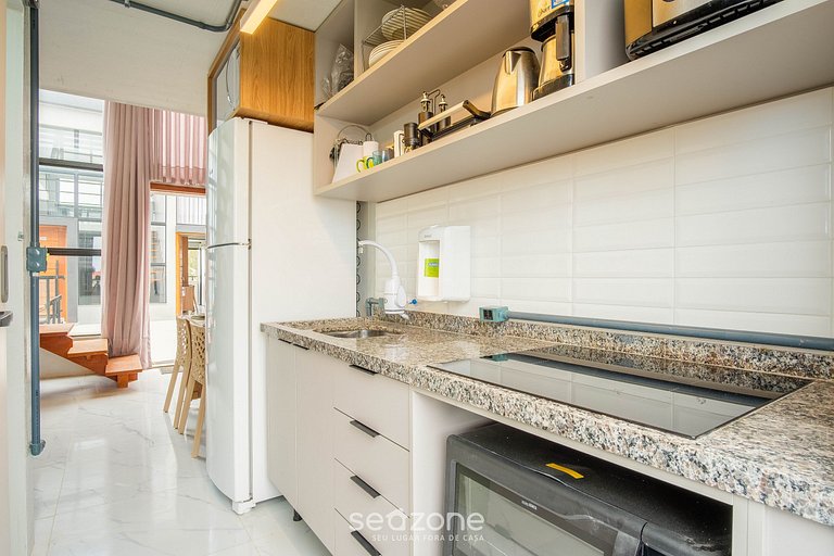 Loft a 50 m da Praia do Camacho PLO0010