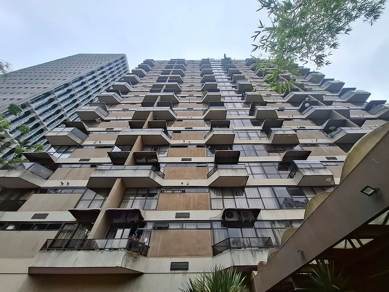 Apt en cond. c/ piscina, 500 m de Paulista TNP0713