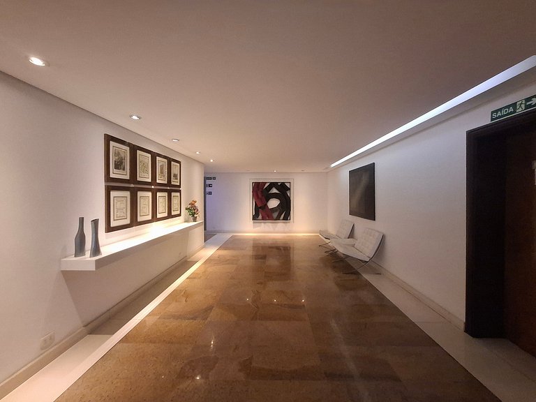 Apartamentos completos en edificio con piscina a pocos metro