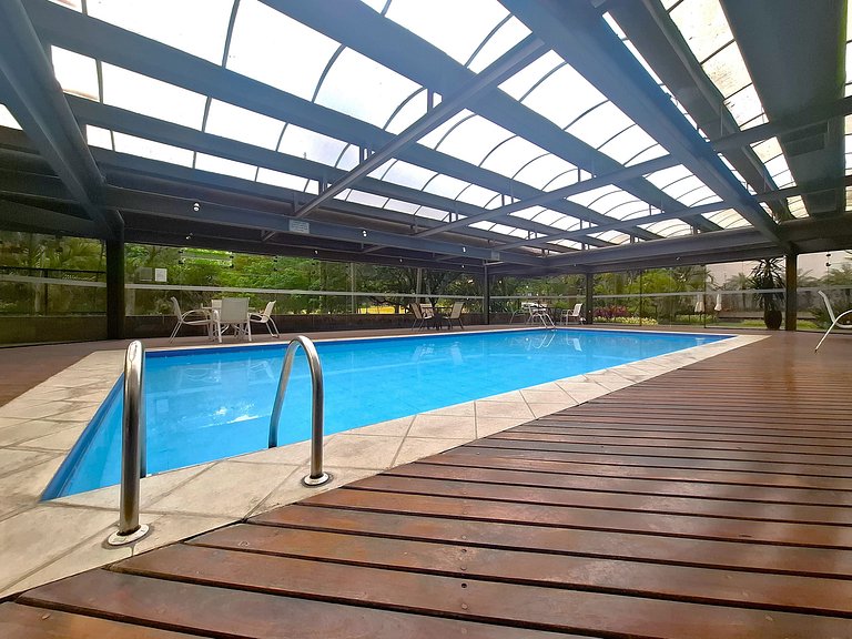 Apartamentos completos en edificio con piscina a pocos metro