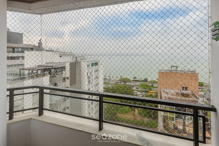 Dpto. frente a la Plaza Gov. Celso Ramos RMI1101