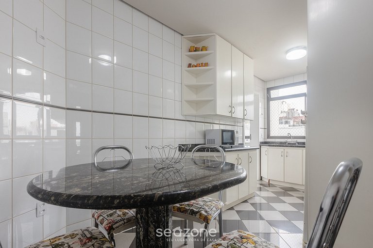 Dpto. frente a la Plaza Gov. Celso Ramos RMI1101