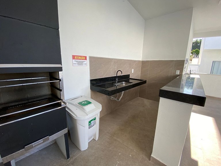 Apartamentos completos en condominio con piscina a 750 m de