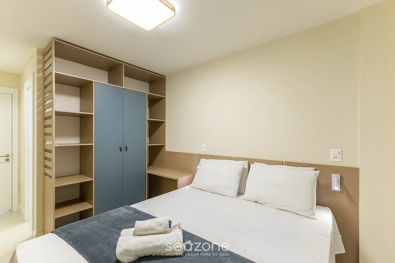 Apto em Cond. c/piscina a passos do Mar - PET0011