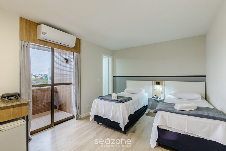 Studio c/ varanda em prédio c/ Sauna - UPP0604