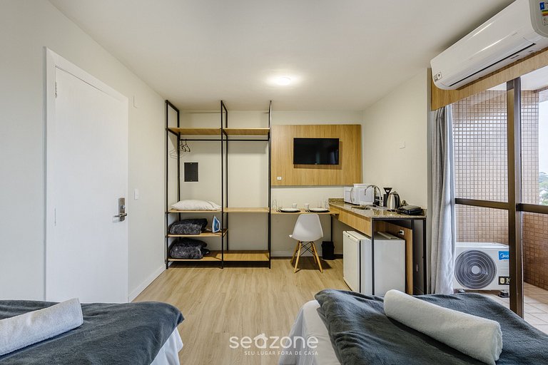 Estudio c/ balcón en edificio con gimnasio UPP0604