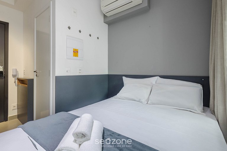 Studio en cond. c/ piscina, 130m del metro FRE1007