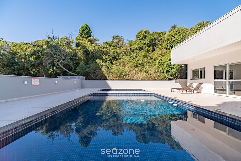 Apartamentos a 140m da praia Floripa-SC IAPs