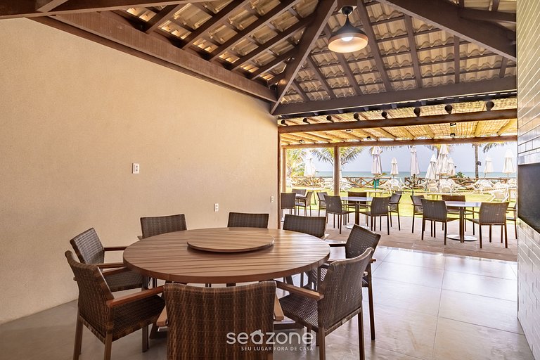 Apto em cond. beira-mar com piscina - GSH2101