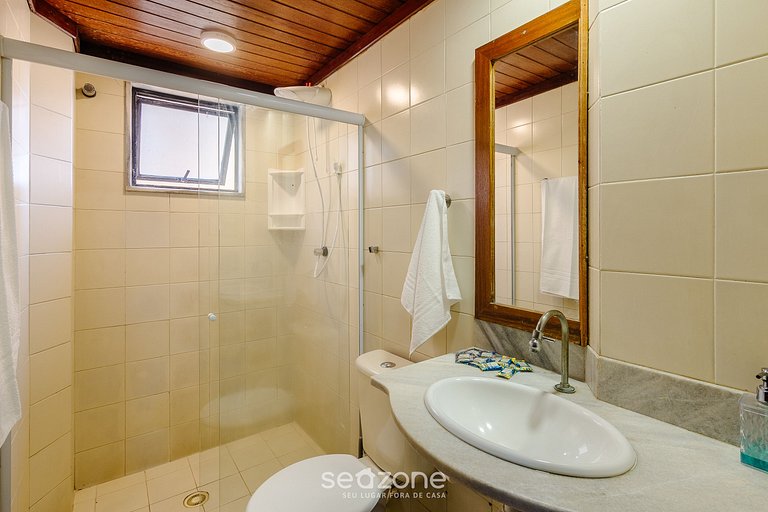 Apto c/ varanda a 190m do Farol da Barra CSF0303