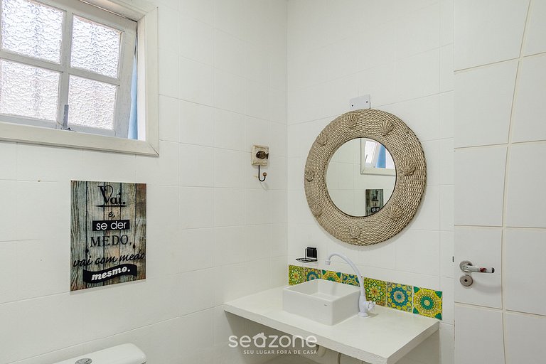 Casa c/ piscina e churrasq. em Itamambuca CPI0130