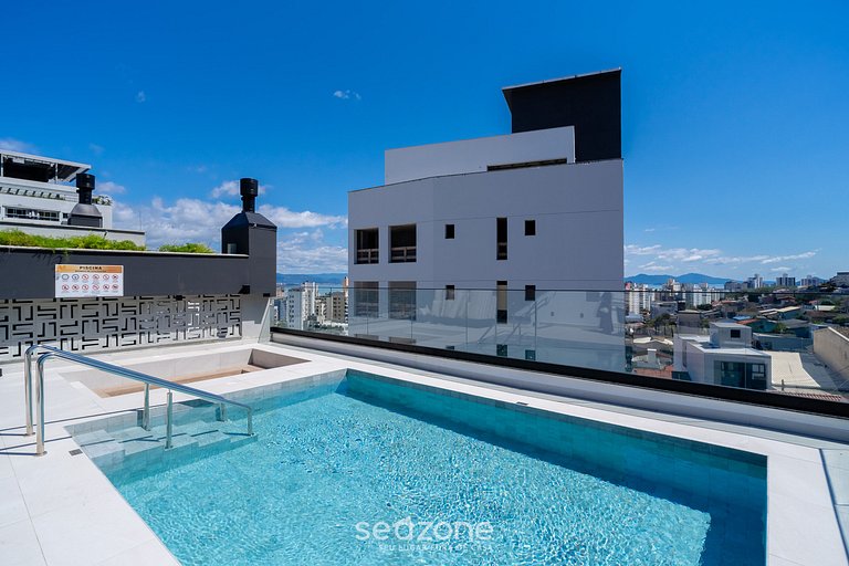 Apto c/ varanda e churrasq. a 800m do Mar CLG0408