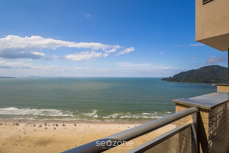 Apto c/ varanda e vista a beira-mar de BC CET2001