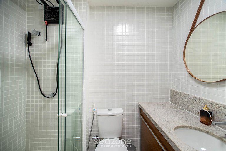 Estudio Moderno con Piscina SOA0705