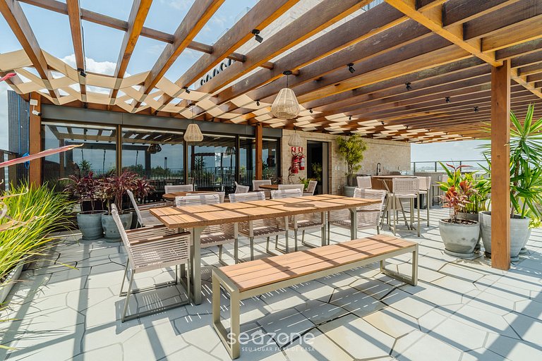 Estudios tipo condominio frente al mar con piscina en la pla