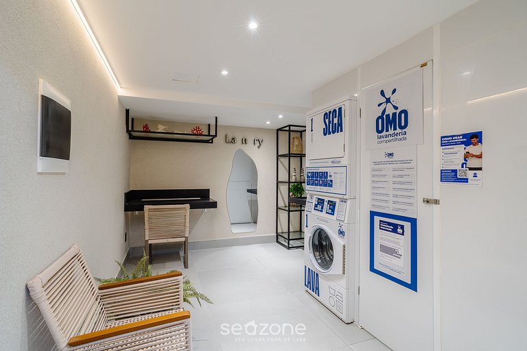 Estudios tipo condominio frente al mar con piscina en la pla