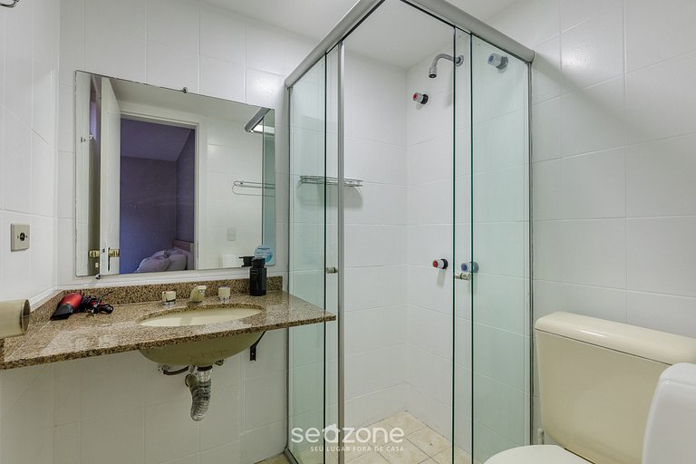 Studio em cond. c/ piscina e academia UPP0102