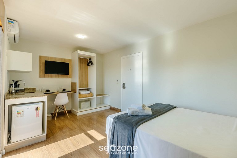 Estudio c/ balcón en condómino UPP0506