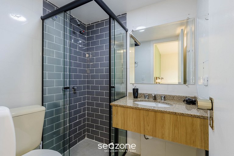 Studio c/ varanda em cond. c/ piscina - UPP0506